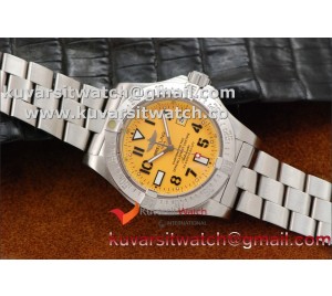 BREITLING AVENGER SEA-WOLF SS/SS YELLOW. A2813
